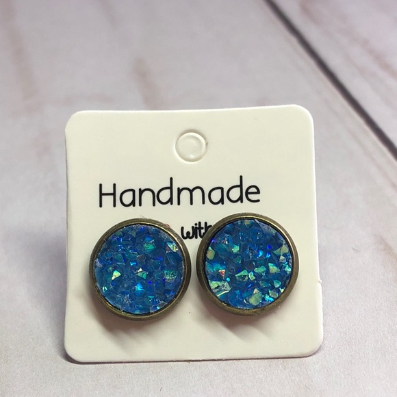 AB Blue Crystal Chunky Druzy Stud Earrings! - Picture 7 of 16